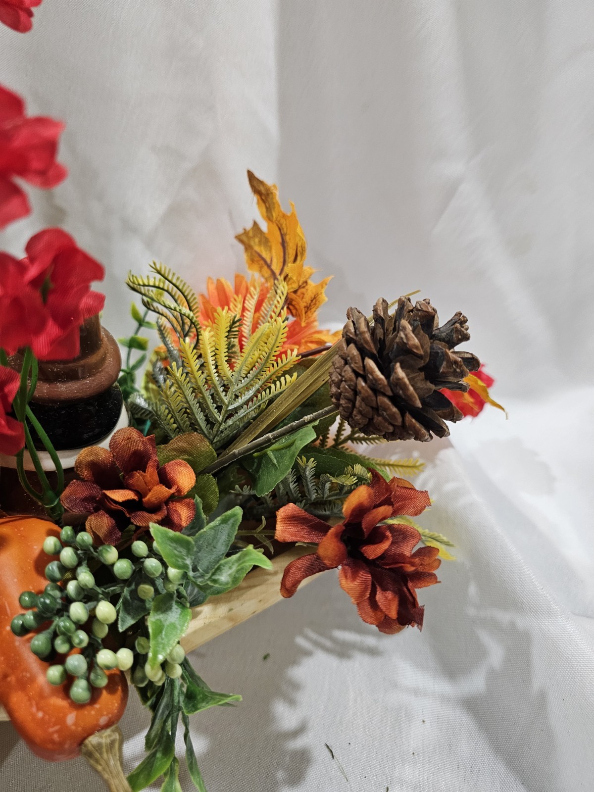 Artificial Flower Arrangement THANKSGIVING Pilgrams, Pumpkins 16″ wide 11″ tall