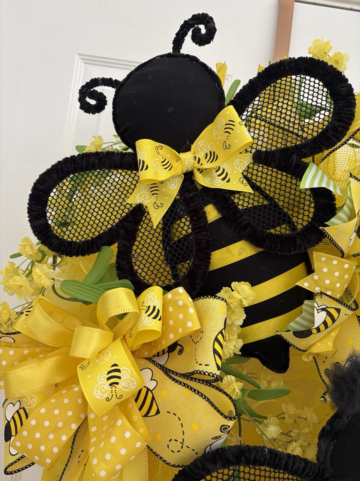 Bumblebee, Bug, Hanging Wreath, New, Home Decor, Wall/Door, Indoors/Outdoor.