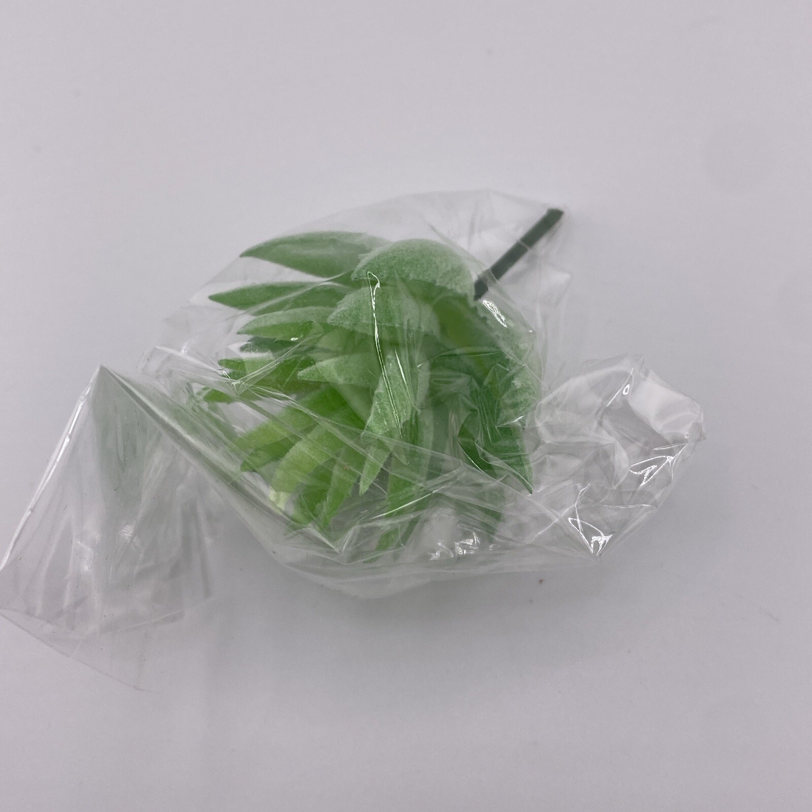 Lot Of 16 Plastic Succulents! Home Decor, Never Used! Make Great Accents! Green!