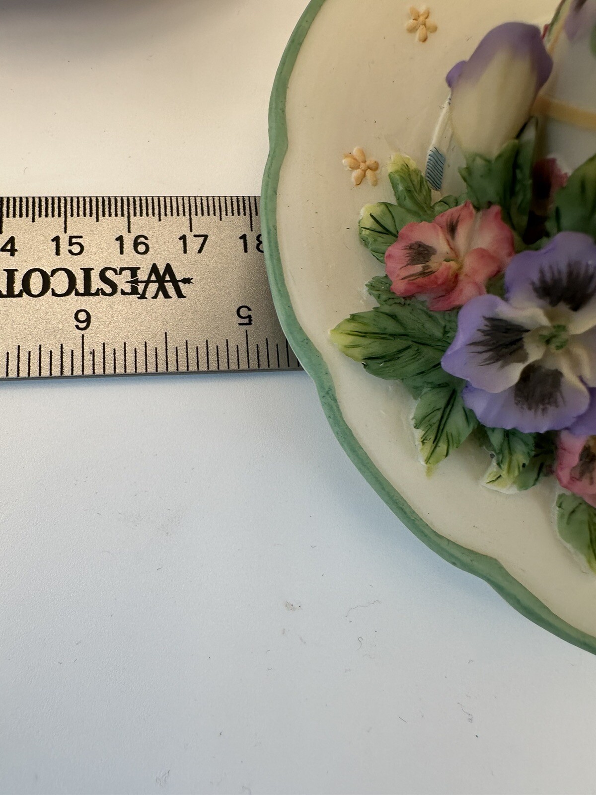 Set of 2 Resin Teacups Mug with Faux Flowers A Richesco Corp CottageCore Decor