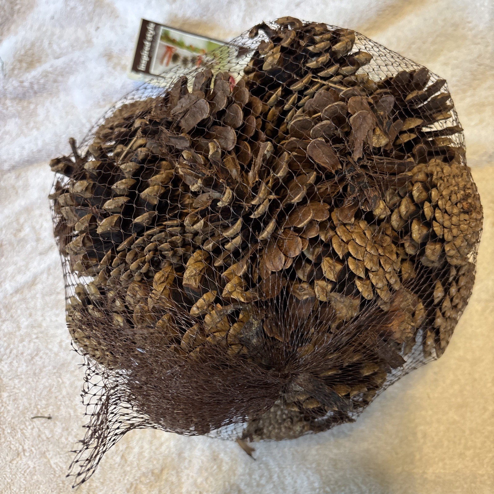 NIP Better Homes And Gardens Cinnamon Scented Pinecones 6 Dry Qts. Brown/decor