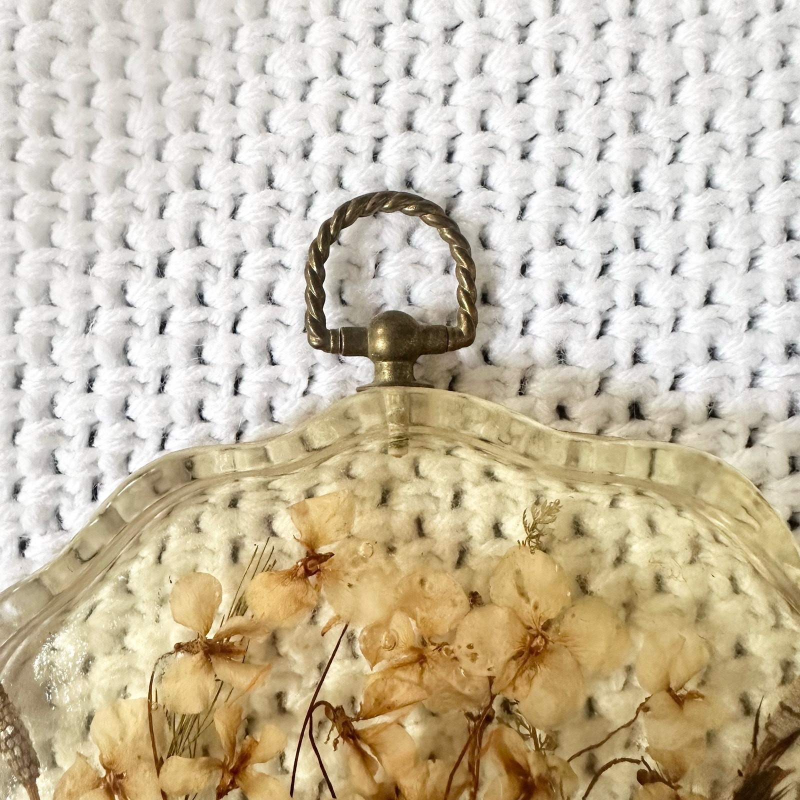 Resin Scalloped Edged Dried Preserved Pressed Wildflowers Seashell Wall Hanging