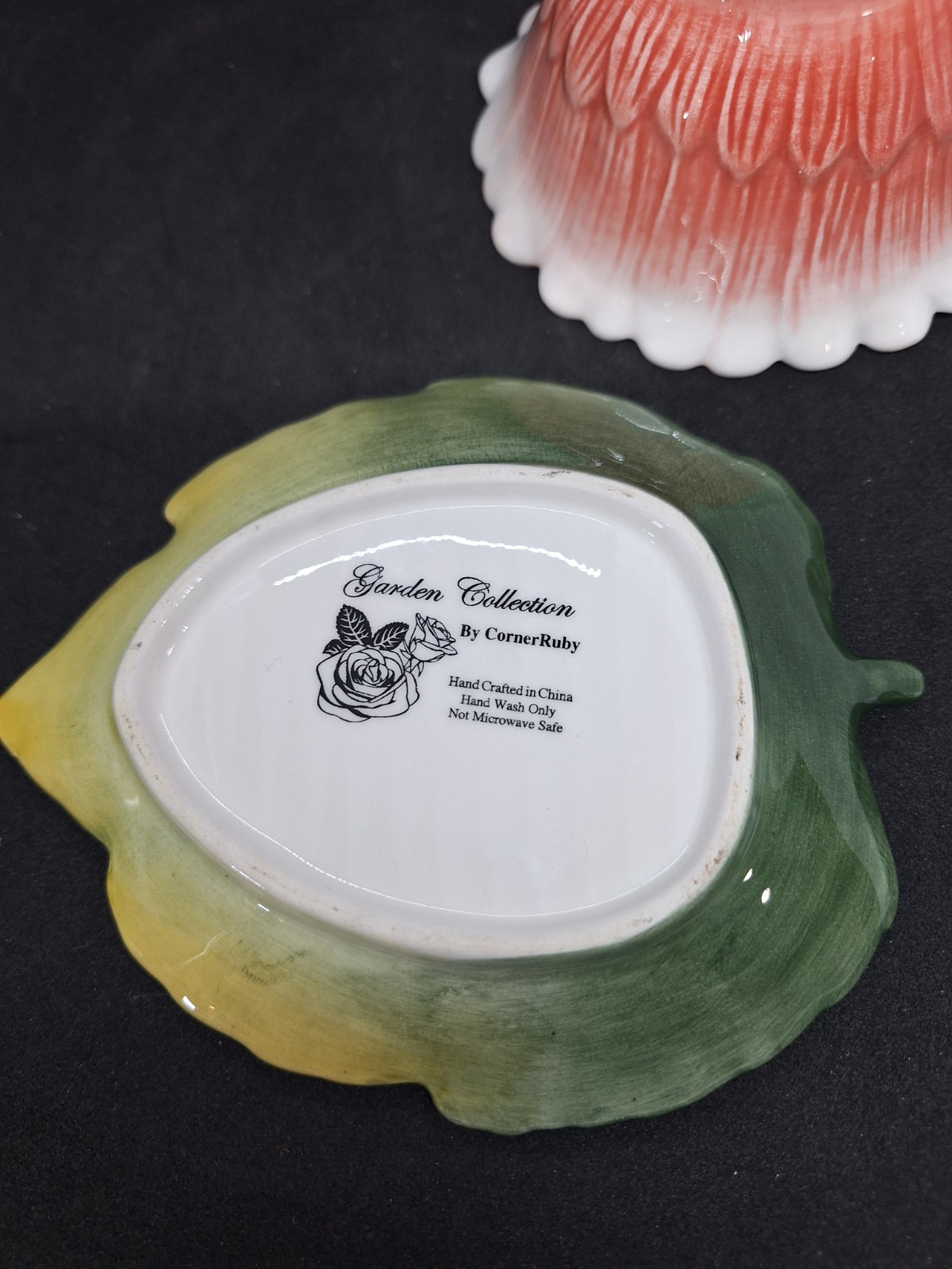 CornerRuby Garden Collection Pink Daisy Flower Teacup Leaf Saucer Set Ceramic