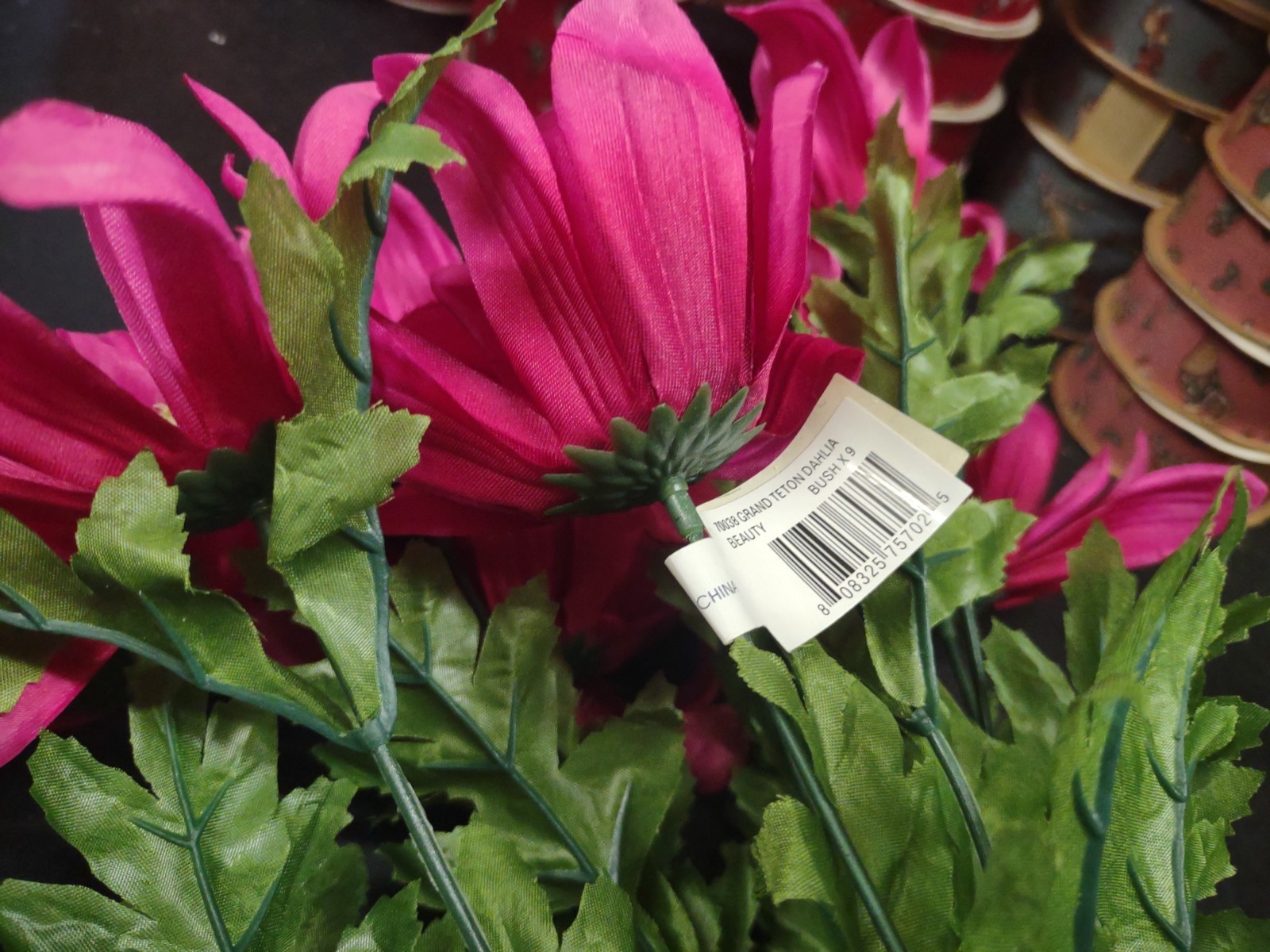 18″ Spider Dahlia, Silk Bush “Grand Teton” w 9 Stems, Hot Pink Beauty, 5″ Blooms