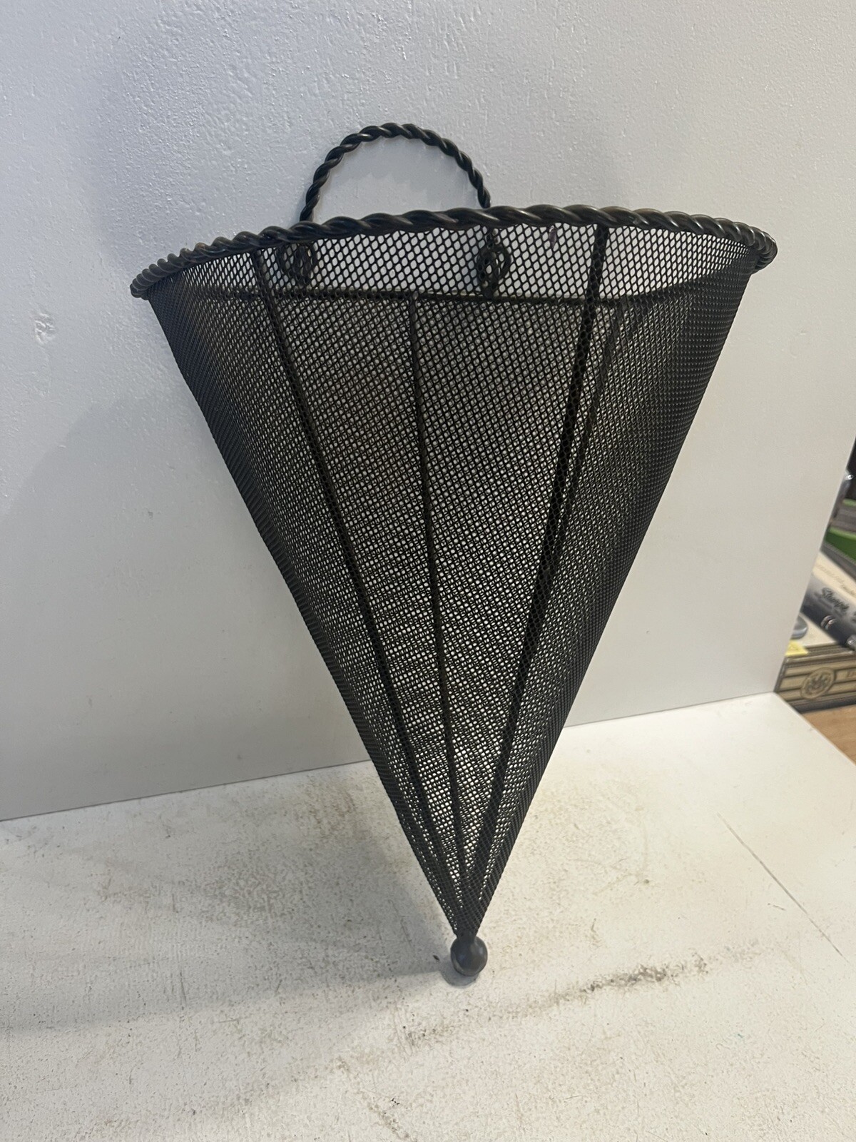 – Hanging Floral Display Steel Cone Shaped Flower Vase Style
