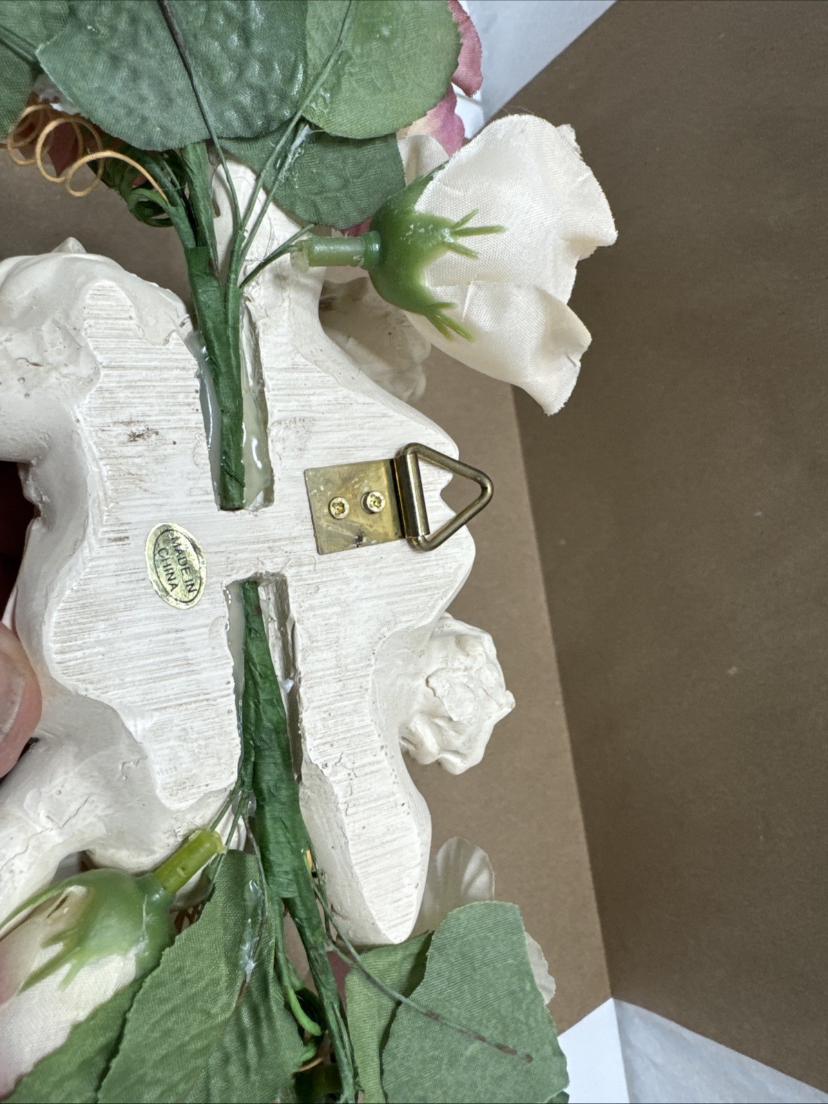 Wall Cerbubs Bouquet of Roses Swag – From MSR Imports Inc. Made in China