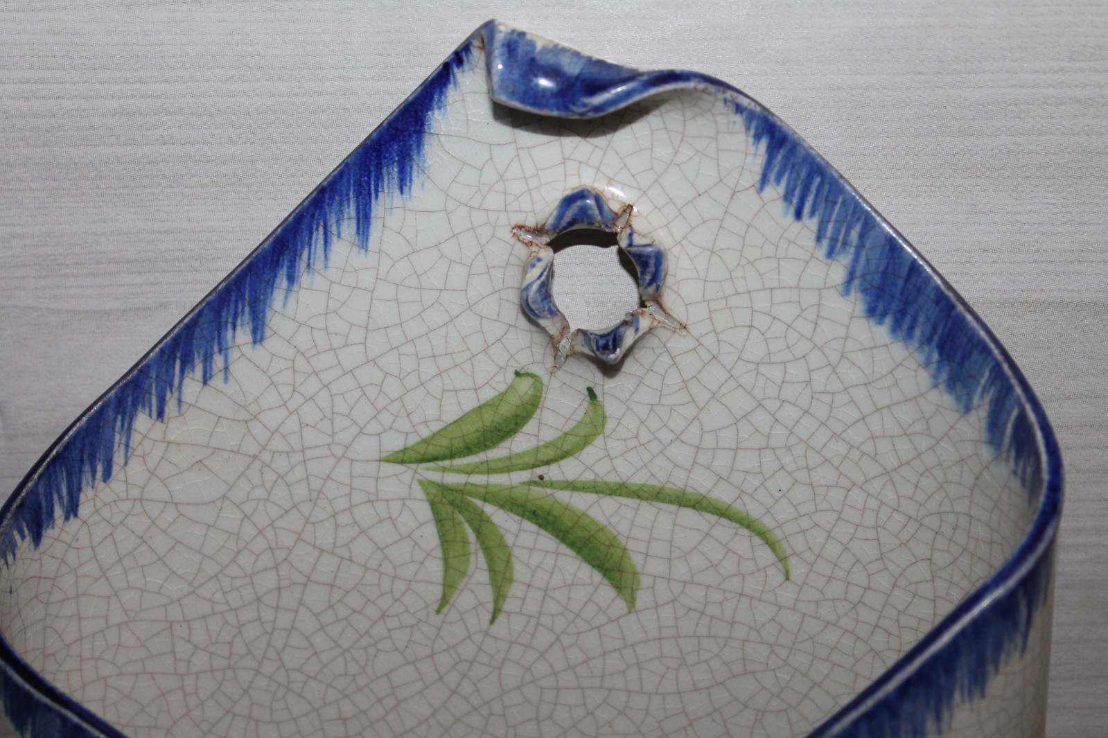 Bassano of Italy Floral Ceramic Flower Arrangement Holder Wall Hanging Envelope