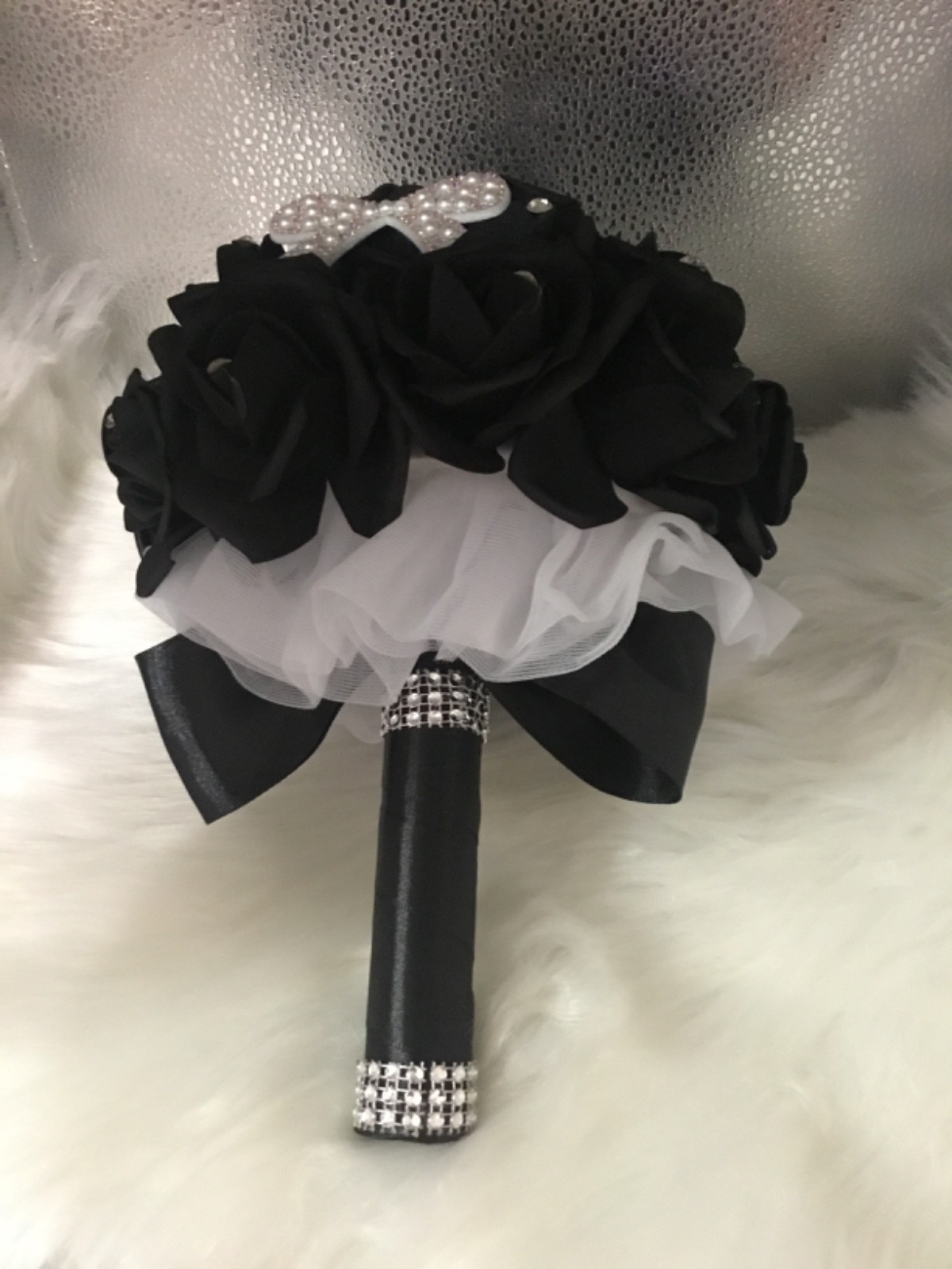 NEW Rhinestone Decor Wedding Bouquet Bride Bridal Bouquets Artificial Flowers