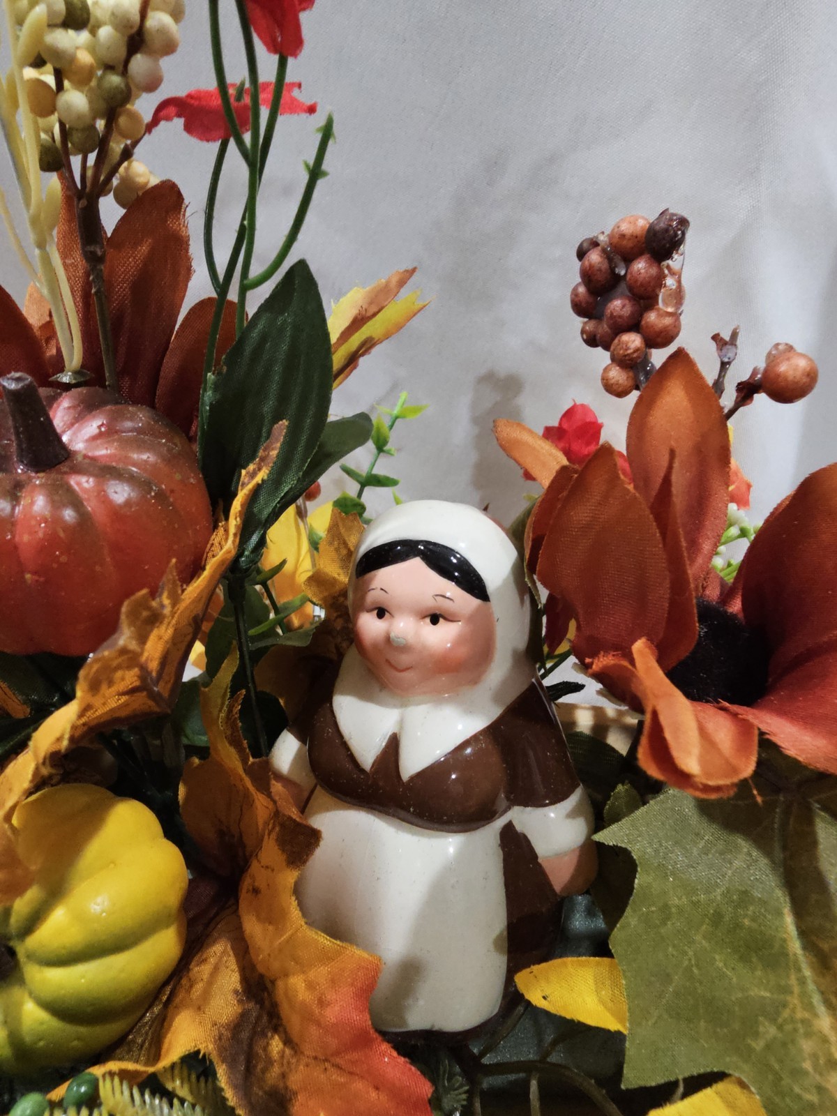 Artificial Flower Arrangement THANKSGIVING Pilgrams, Pumpkins 16″ wide 11″ tall