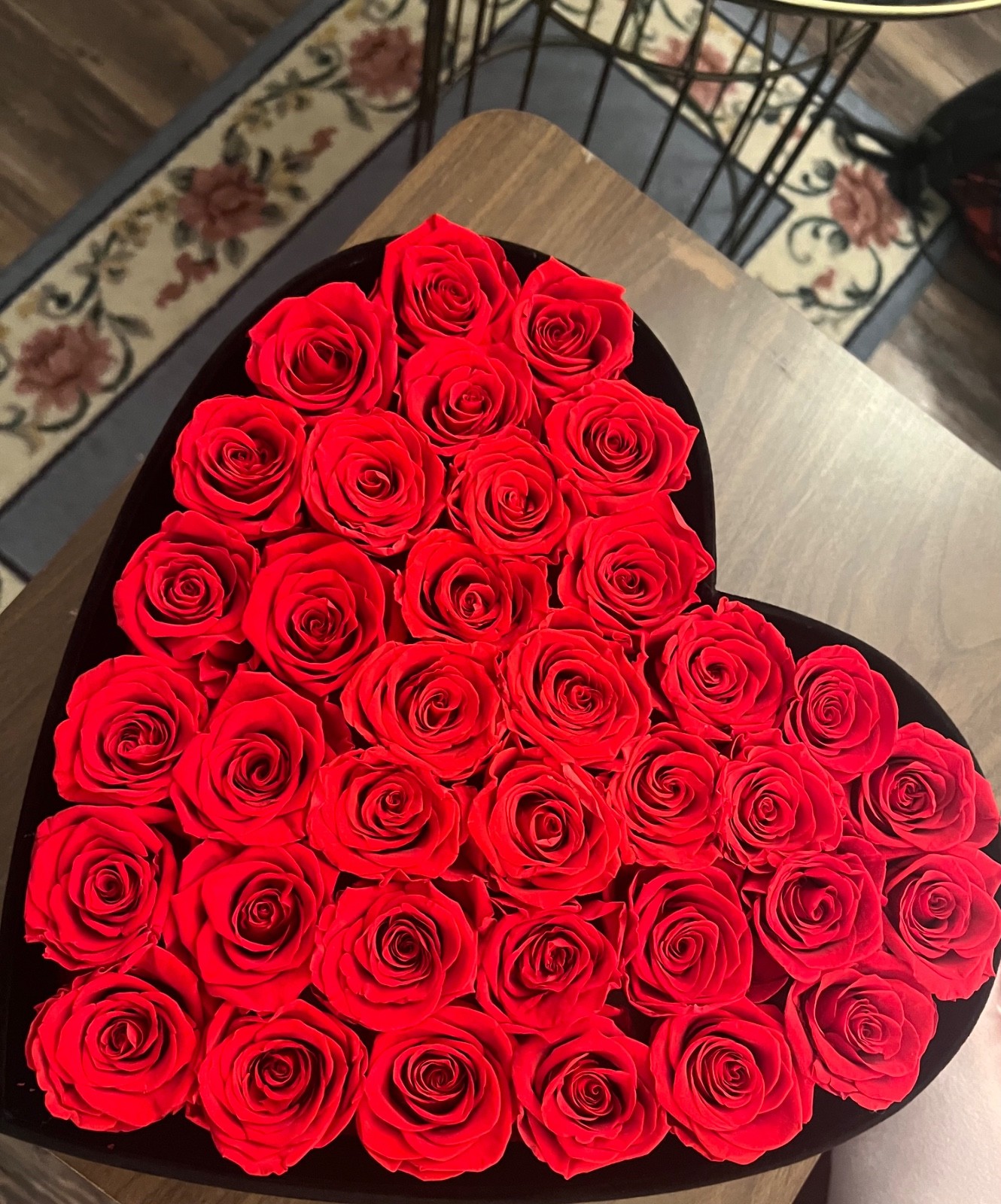 NEW Rose Forever NewYork-heart shaped black velvet box, preserved