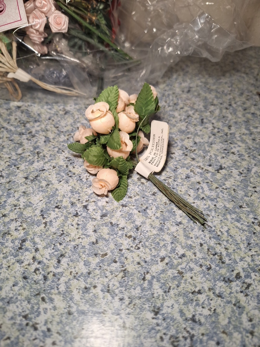 Mini Roses 4oz Of 18mm Roses
