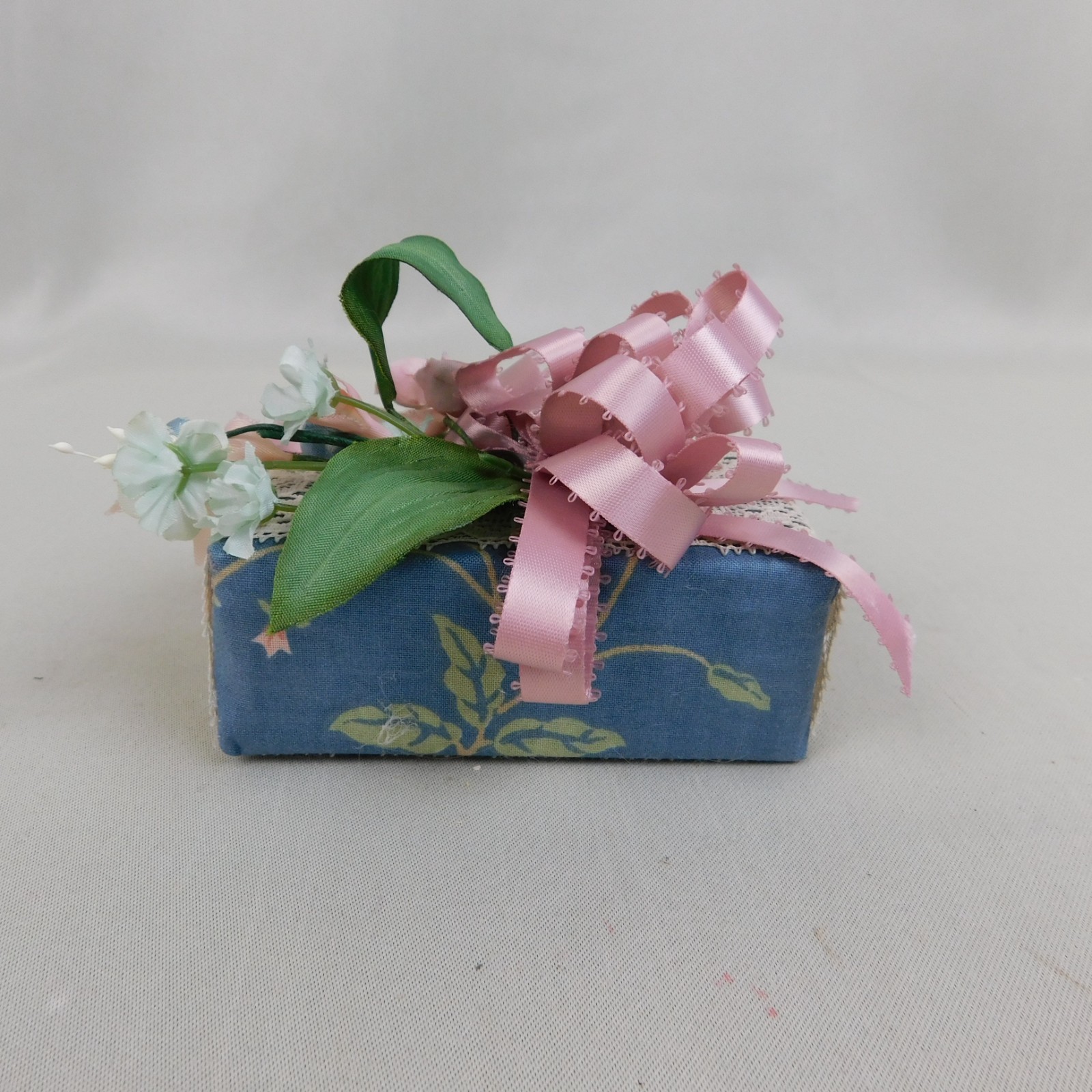 Vintage 80s 90s Floral Lace Handmade Decorated Match Box Style Decor #A387