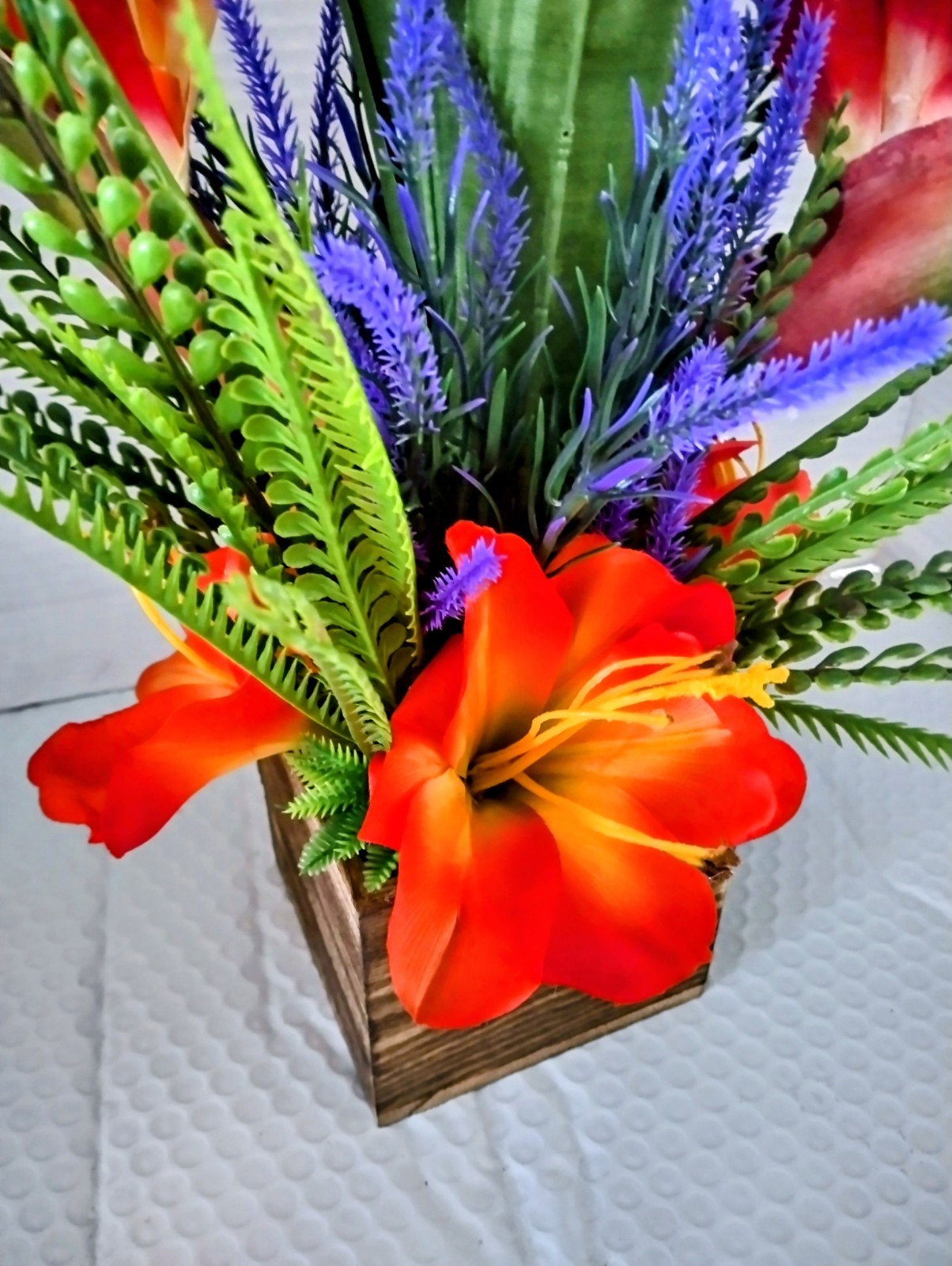 Tropical table centerpiece. Silk flower arrangements RED