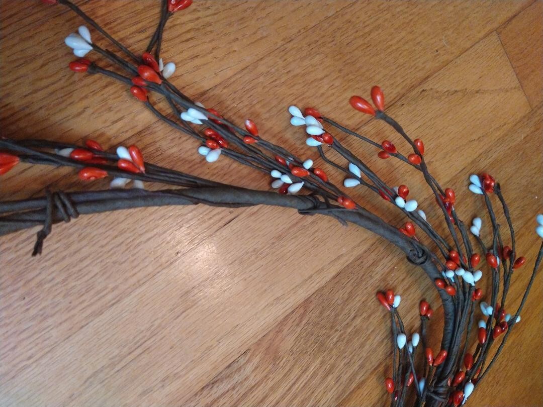 5′ Floral Mix Pip Berry Garland Orange & White ~ Fall Autumn Halloween Decor