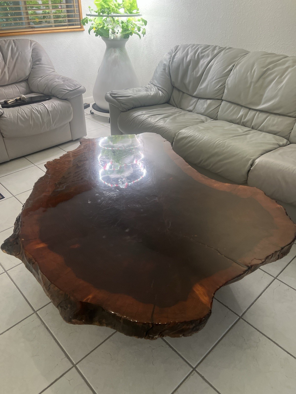 Redwood Organic Format Centerpiece