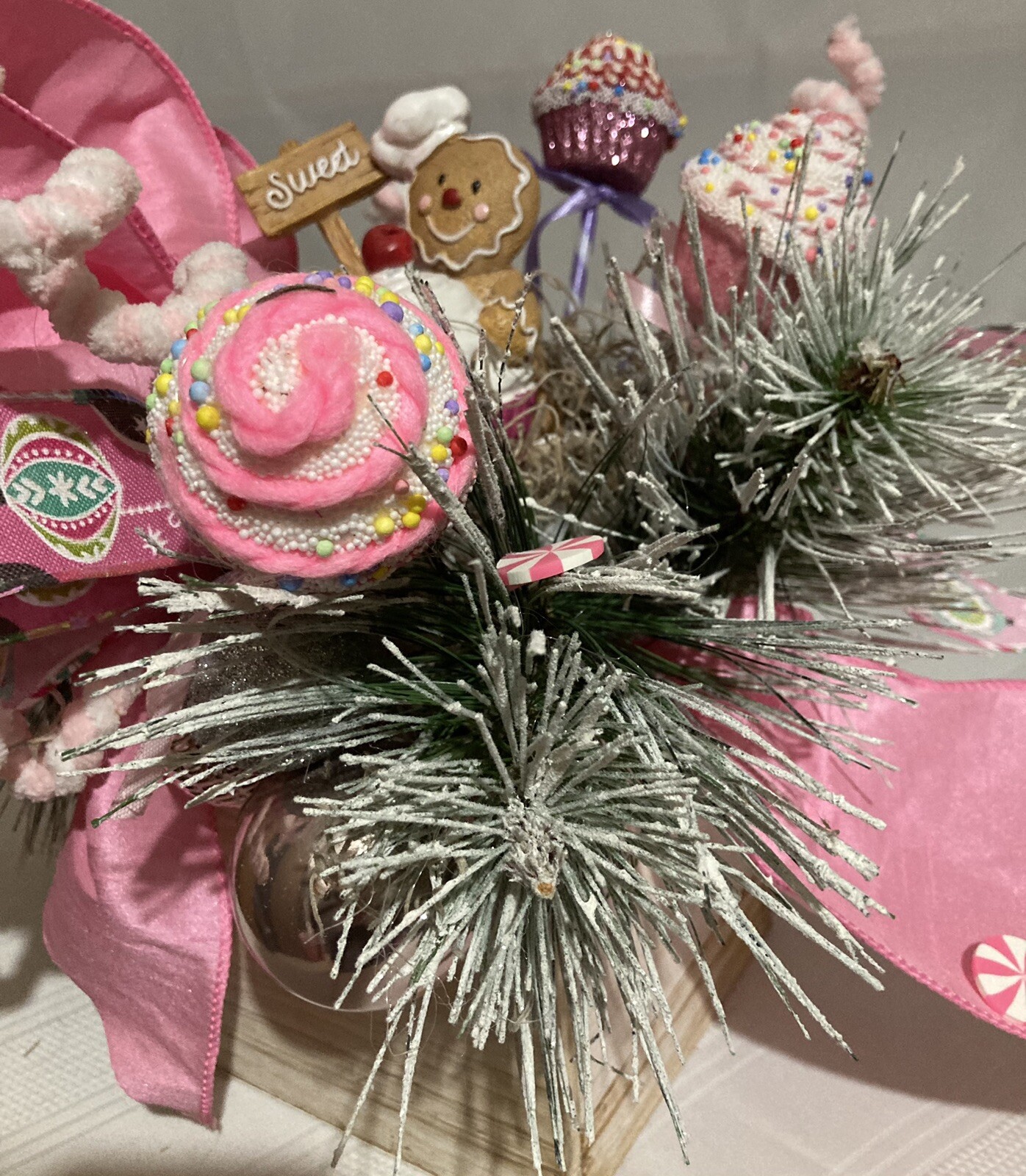 The Gingerbread Man Baking Cupcakes