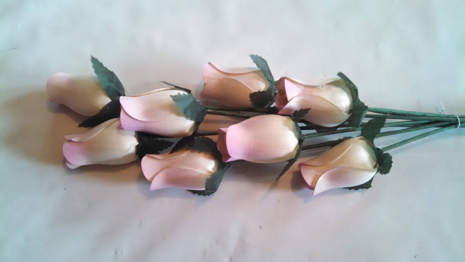 Small Bud Wood Roses – (Various Purple Colors)