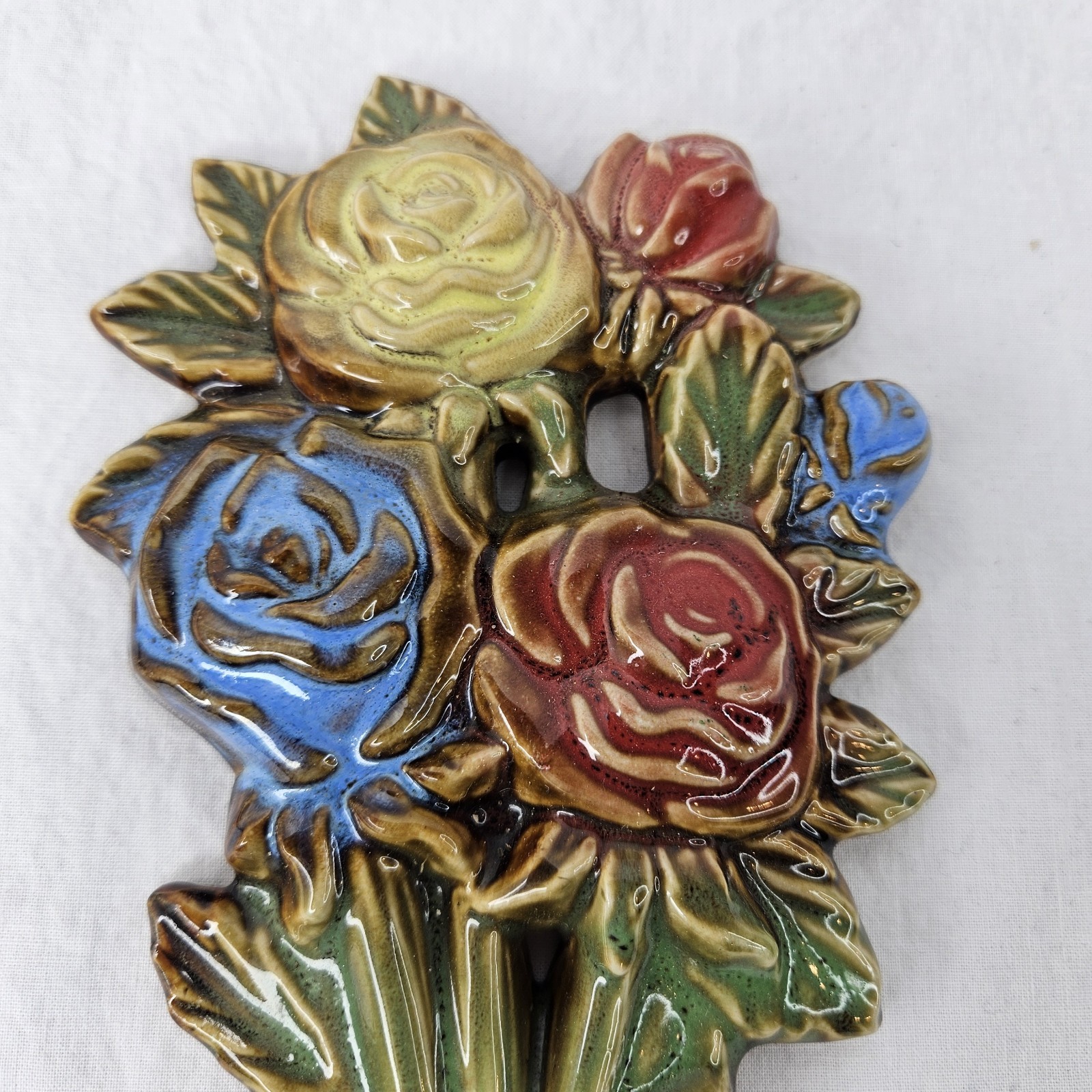 Ceramic Flowers Wall Hanging Decor Rose Bunch 9.25″x4.25″