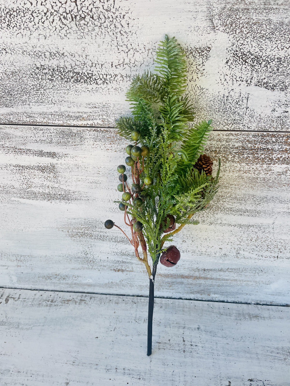 Pine, Bells, And Berries Pick