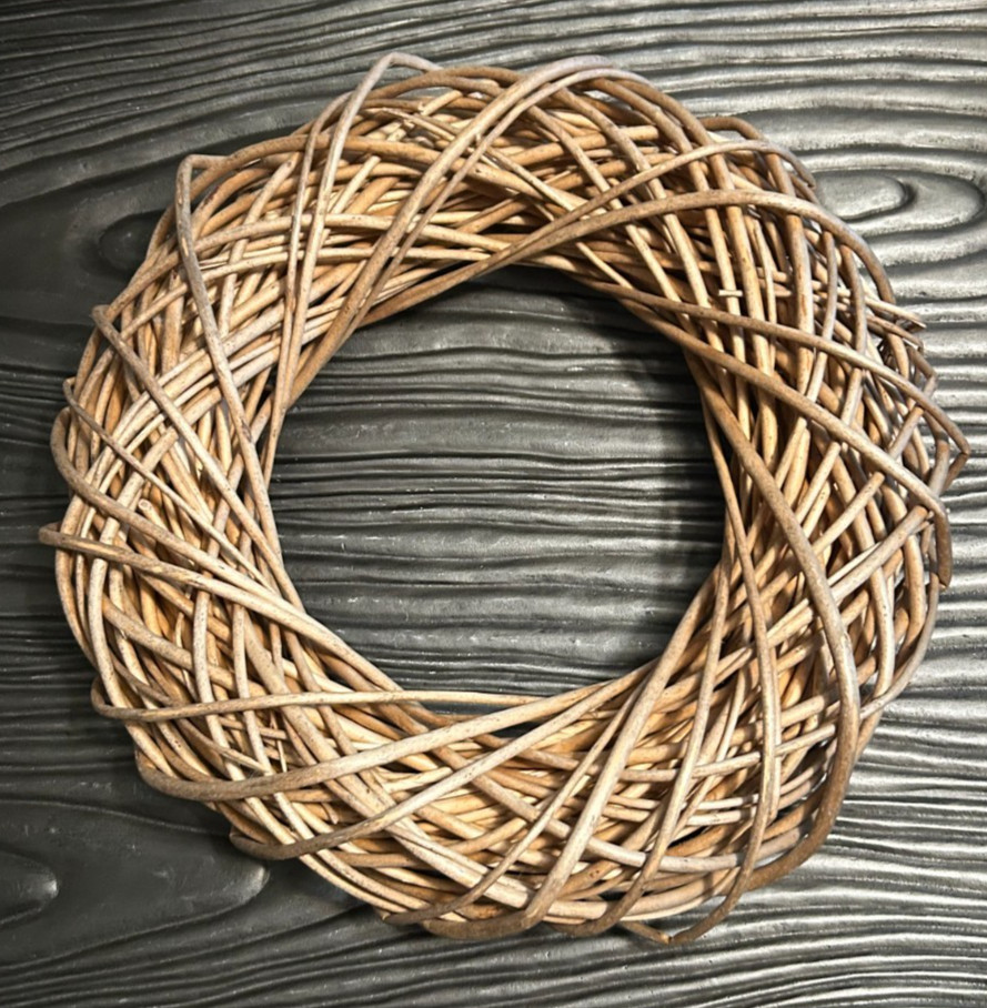 Vintage WILLOW VINE WREATH 18″ Grapevine Twigs Branches Wicker Round Garland