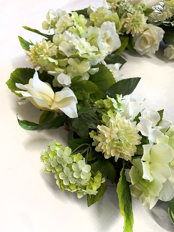 Ivory Floral Wreath White/Cream/Green 20in