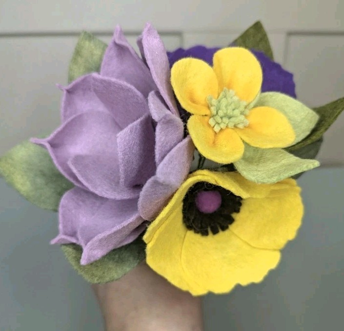 Beautiful Hand Cut Wool Blend Felt Flower Bouquet Gift Wrapped/Great Gift Idea!