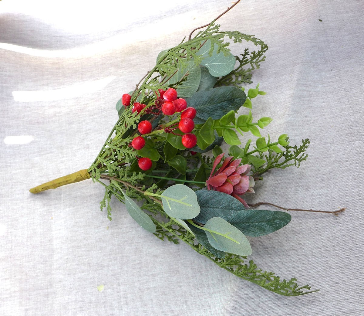3 Pcs Artificial Plant Plastic Bunch Mini Gress Red Succulents Grass