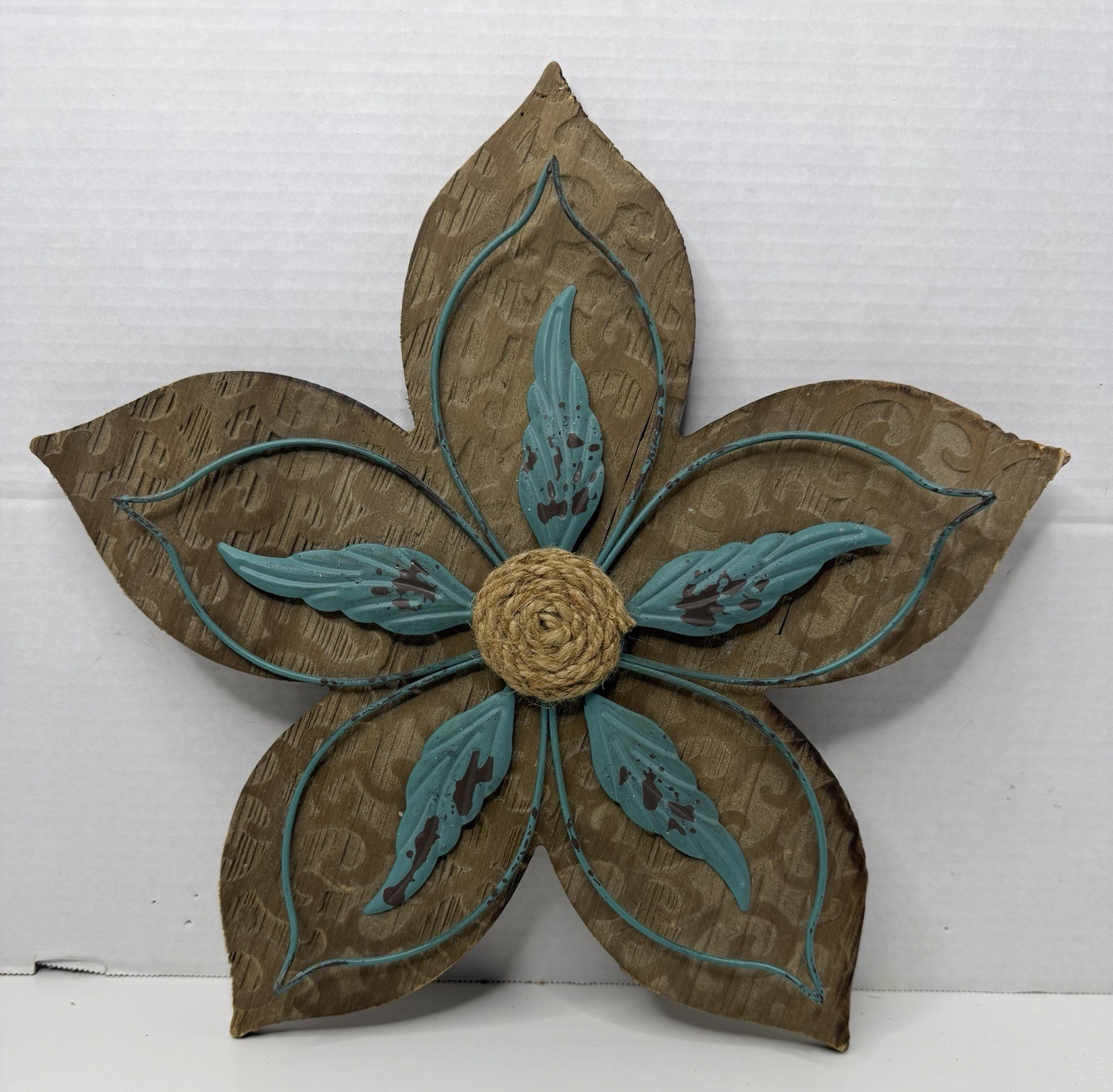 Rustic Wood Flower With Metal Center Wall Hanging Decor Teal 13.25”