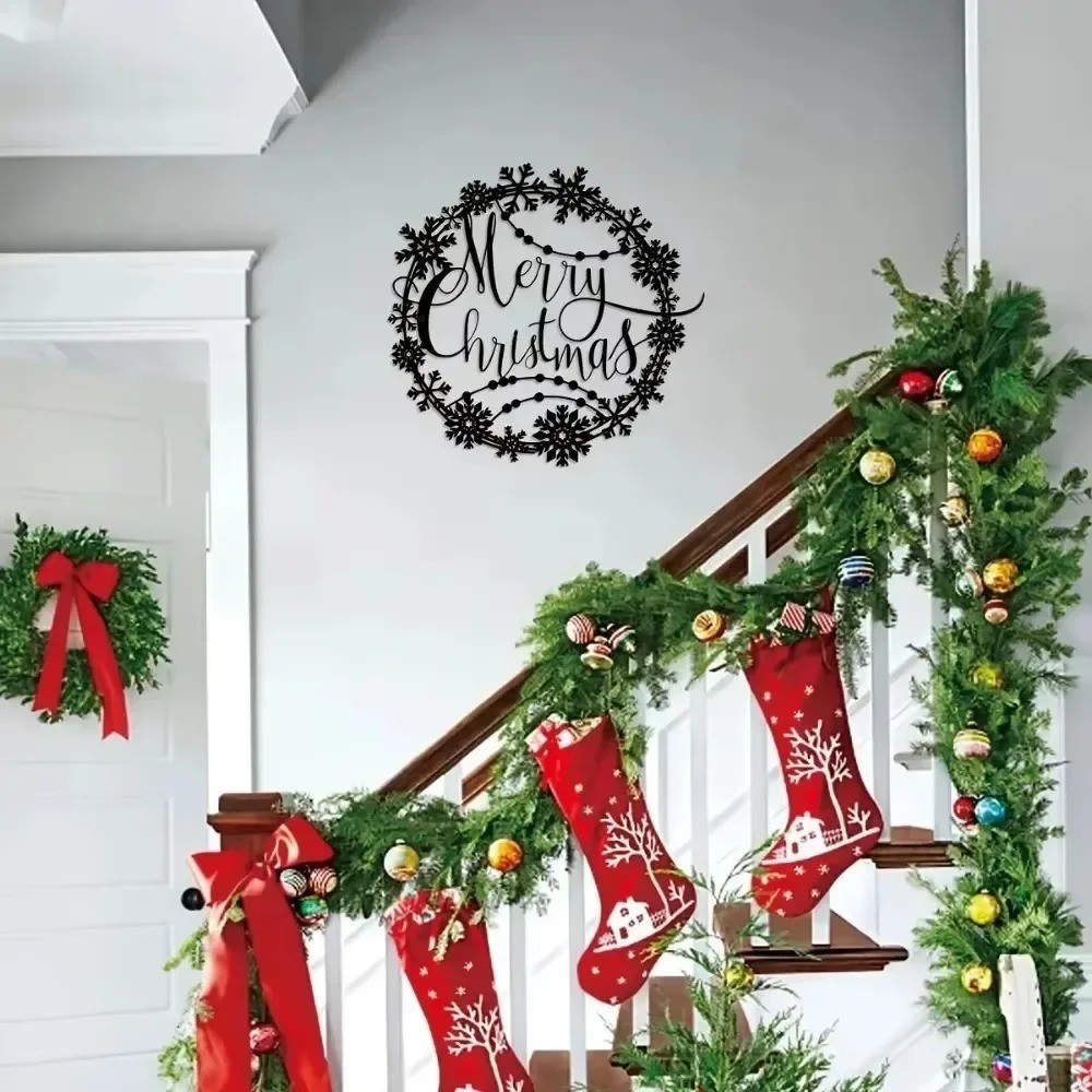 Merry Christmas Round Metal Wall Art – Festive Lettering Logo for Home Decor