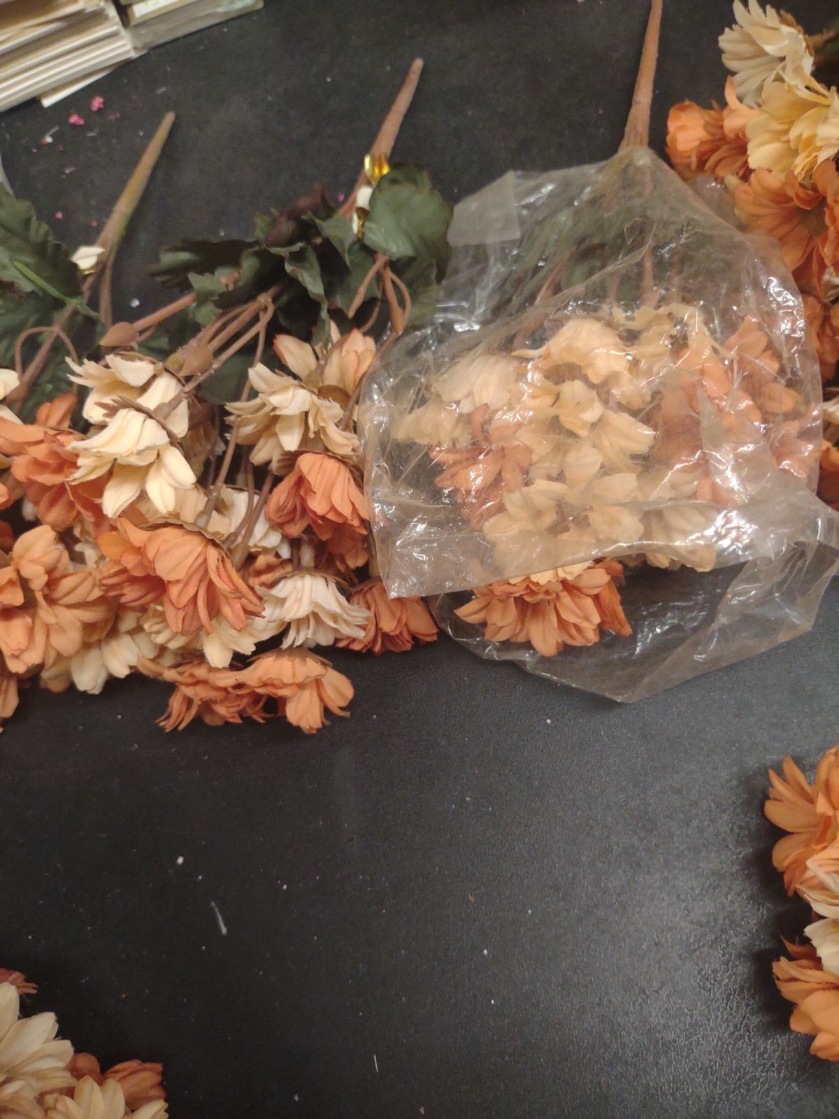 10″ Vintage Silk Mini Daisy Bush, 9 Stems, Caramel, Cream, & Peach Fall Daisies