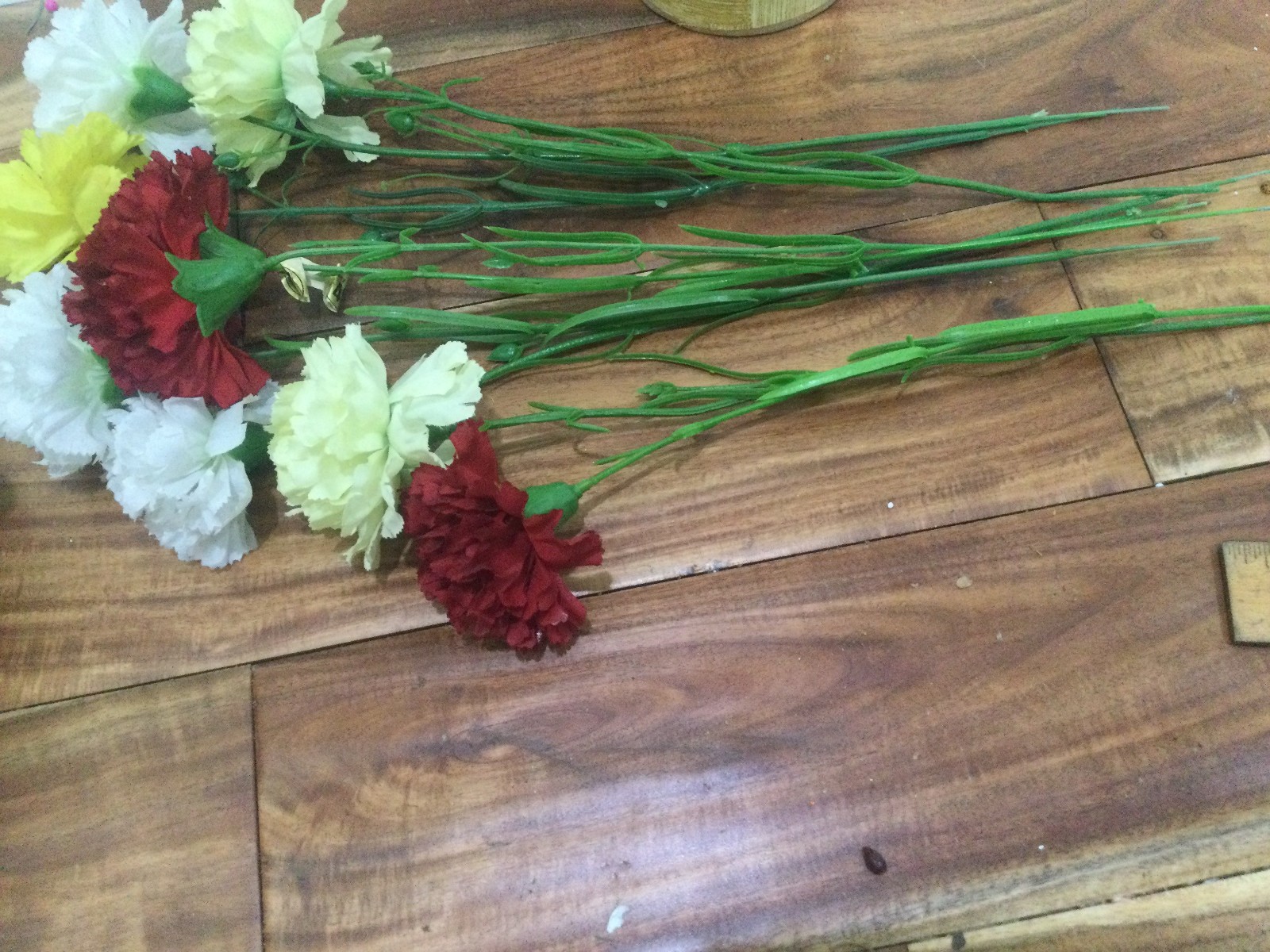 vtg CARNATION Artificial Flowers 8PCS Silk PLASTIC STEM 80’S