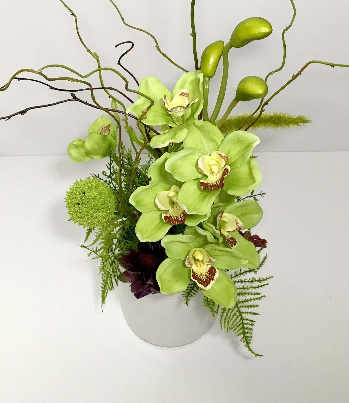ELEGANT PALE MINT GREEN ORCHIDS ARRANGEMENT CERAMIC VASE CENTERPIECE GIFT NEW