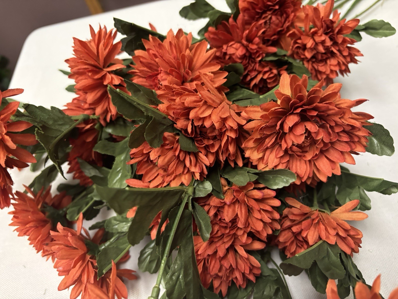 SILK RUST MUM 3 1/8″” FLOWER X 3 -STEM 19 1/2″