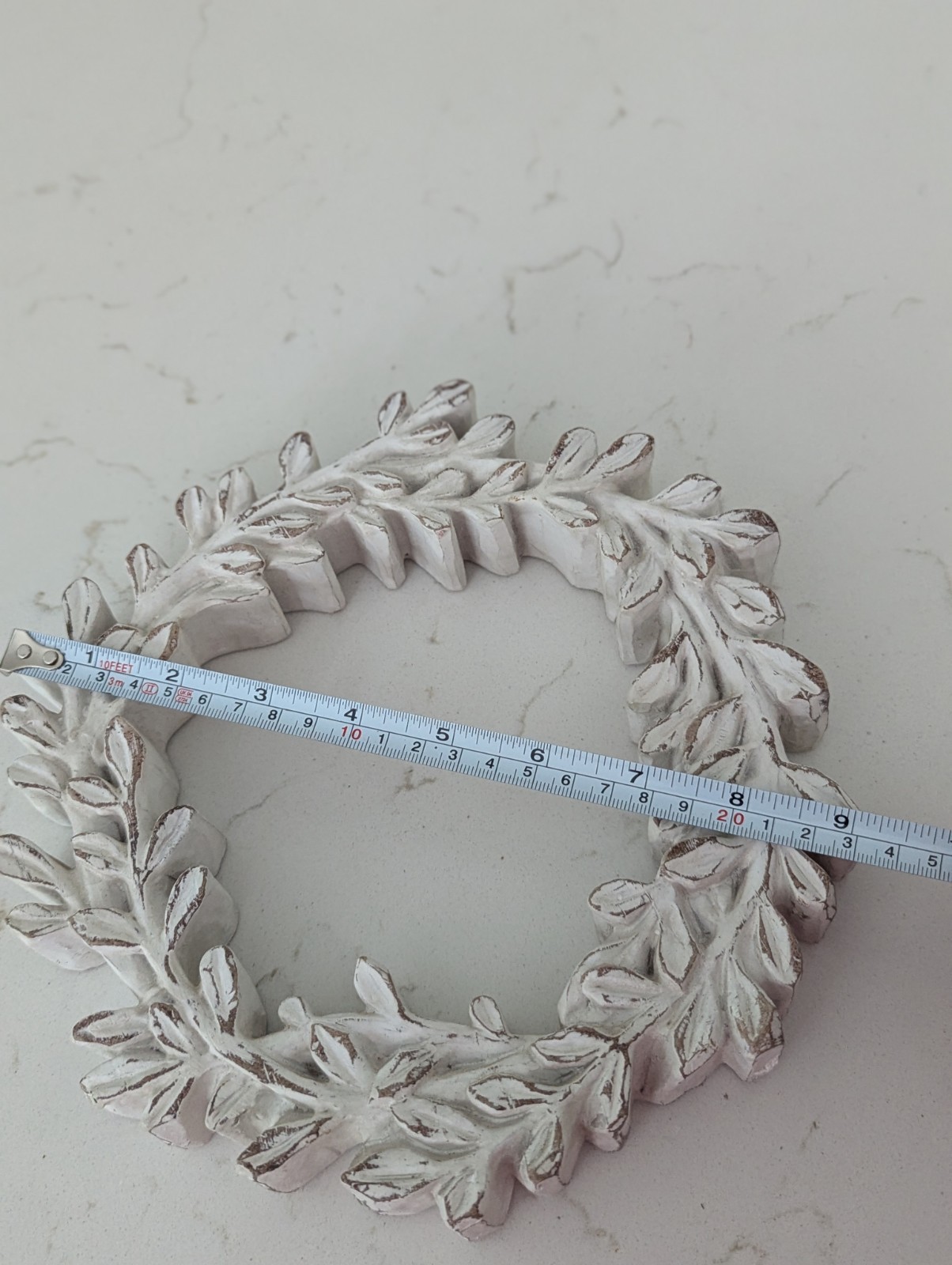 White Resin Wreath 9″ Diameter Christmas/Year-round Farmhouse Gallery Wall EUC