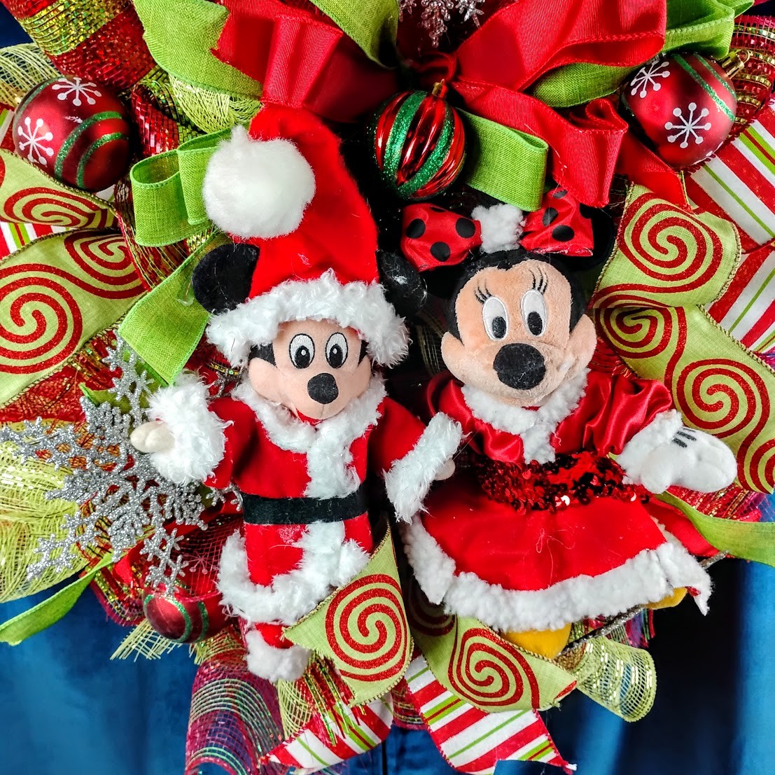 Mickey and Minnie Mouse Christmas Wreath Large 24″ Red & Green Front Door Decor
