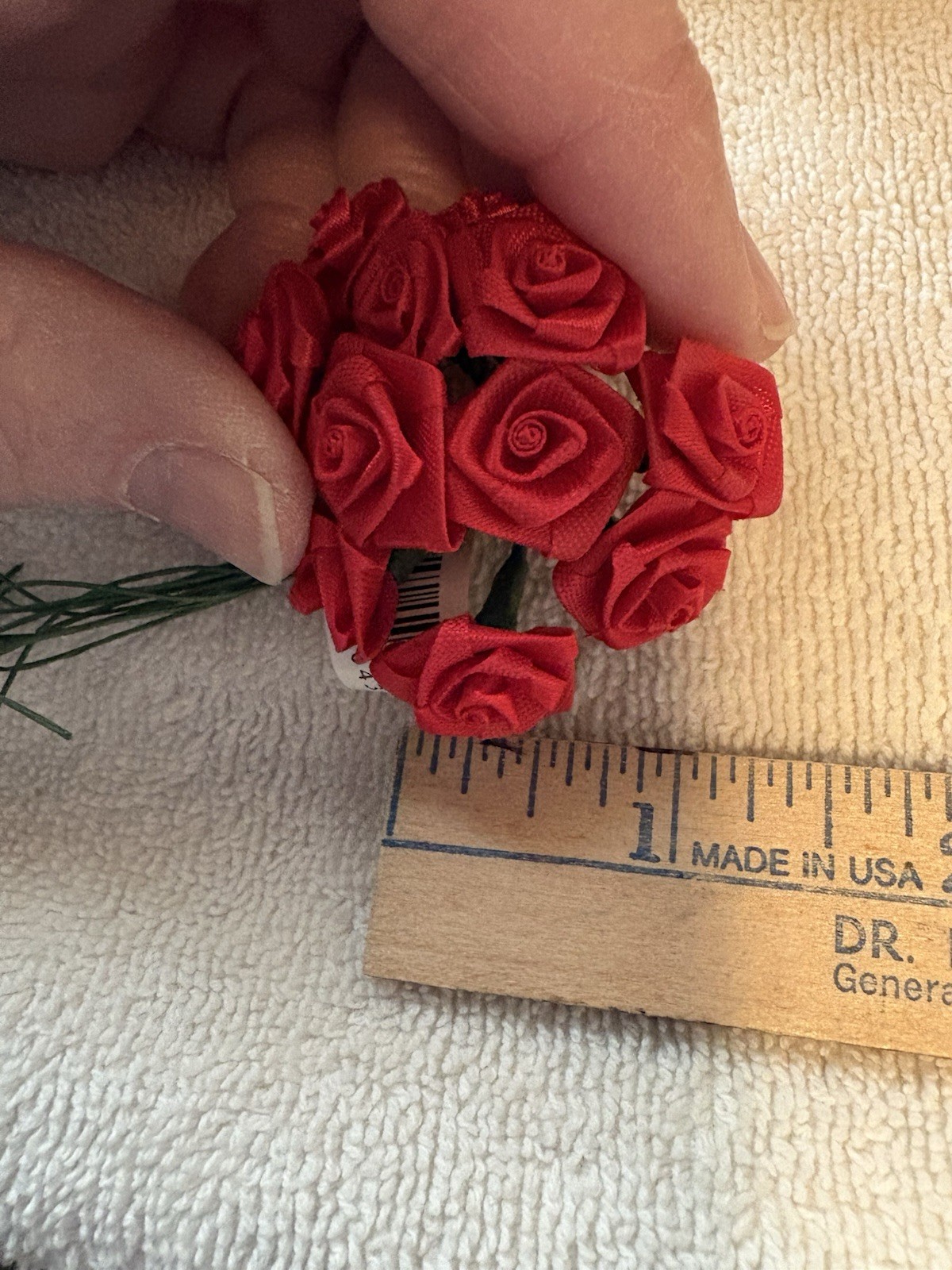 Vtg Lot Of 25 Bundles Mini Rose Artificial Poly Silk Wired Flowers