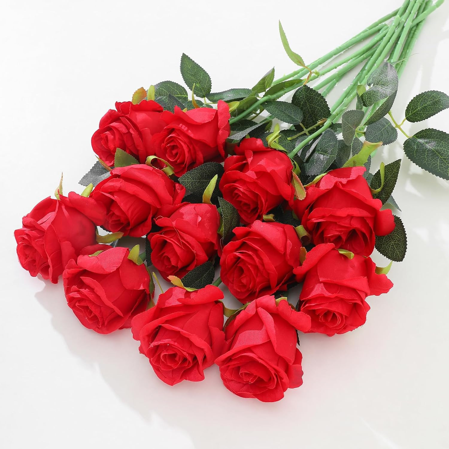 12Pcs Realistic Fake Red Roses Faux Flowers with Long Stems, Artificial Silk …