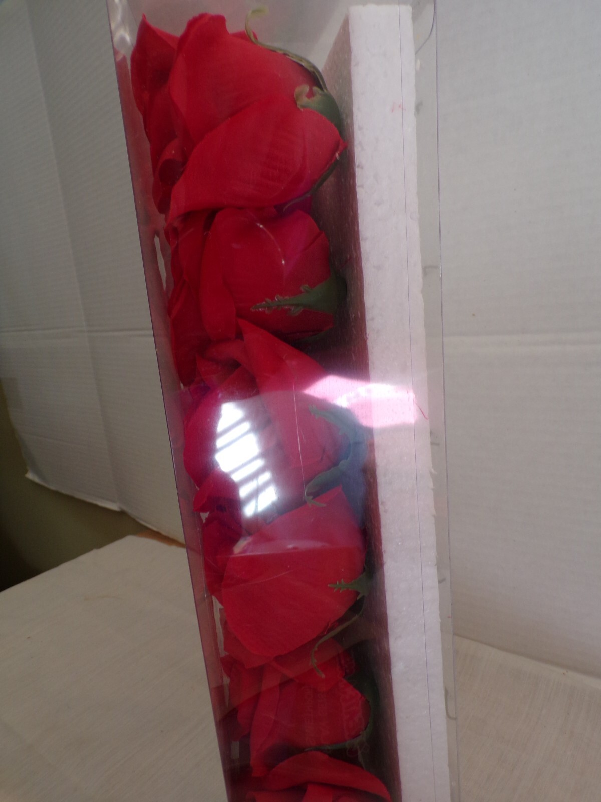 Red Roses with Stem for Home Decor, Wedding Bouquet, Centerpiece, 24pcs 3″, NIP