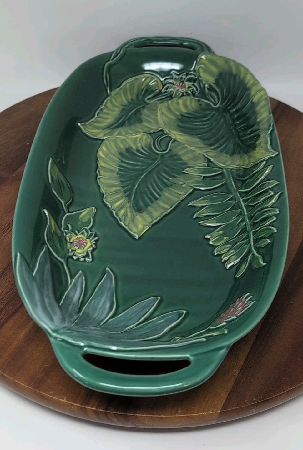 Opalhouse MAIOLICA STONEWARE GREEN LEAF FLORAL Decorative Tray 18″X9″ Handles
