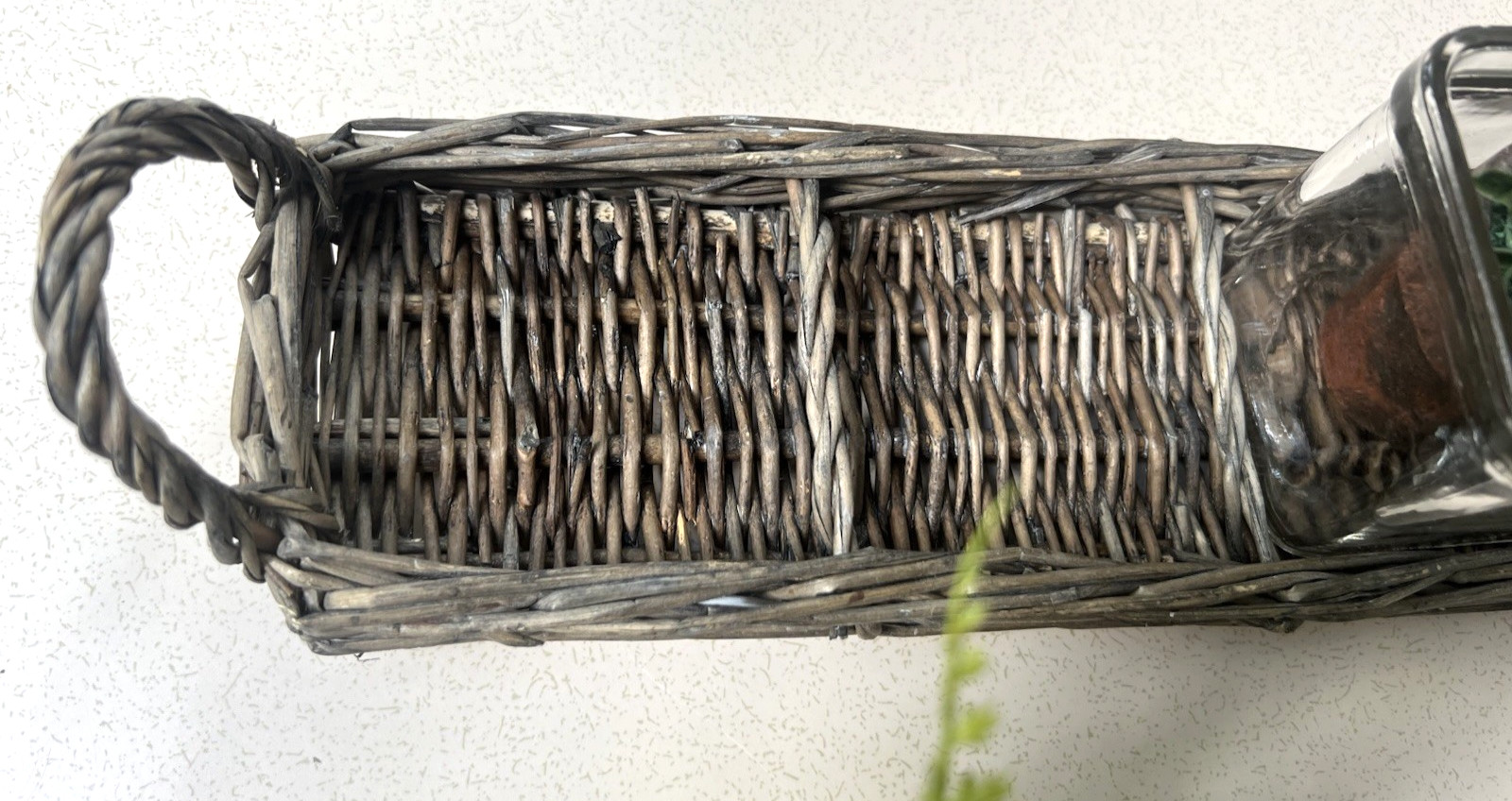 Tabletop Garden Mini Faux Fern Clay Pots With Rattan Wicker Tray & 5 Glass Vases