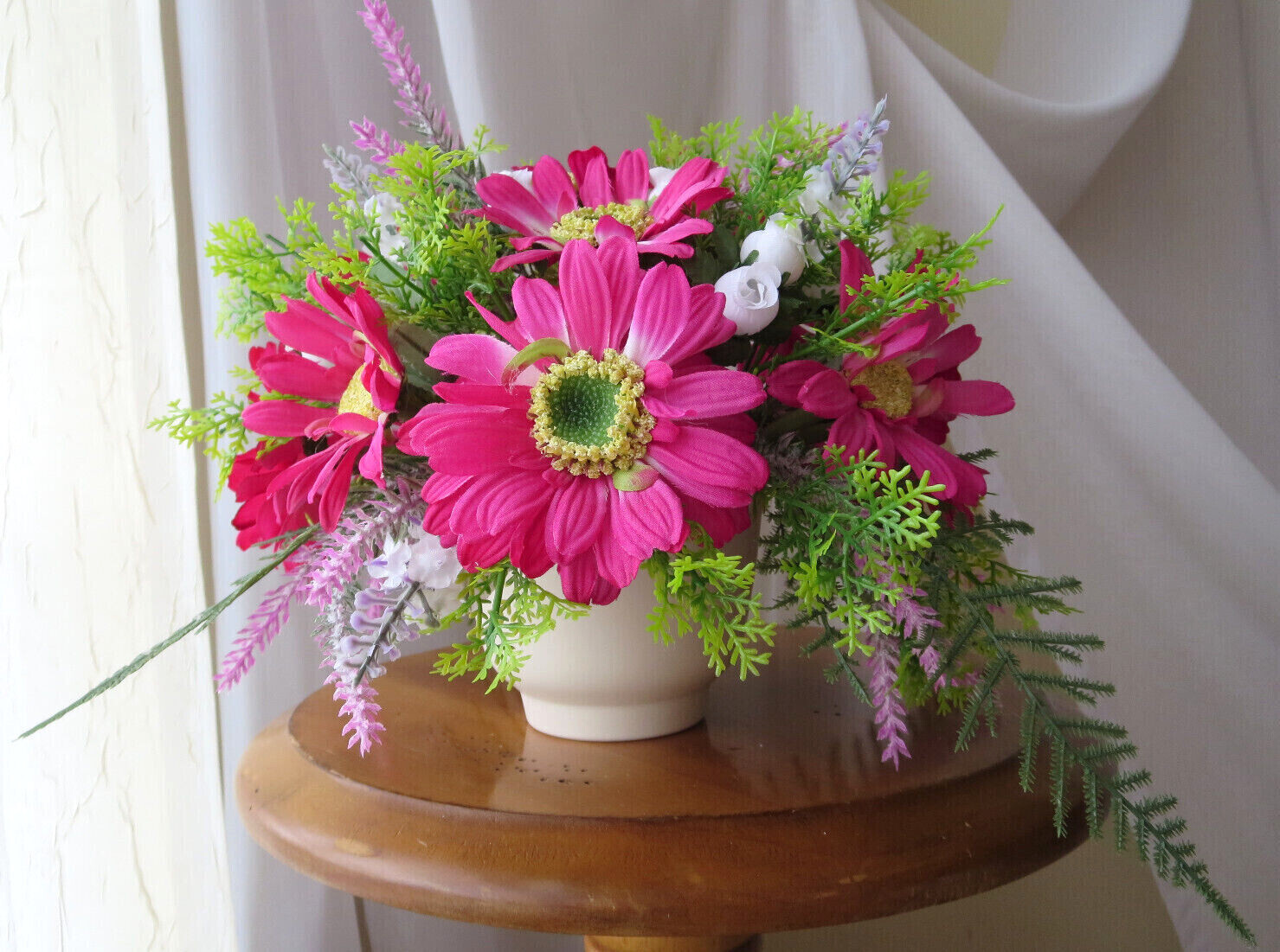 BEAUTIFUL FLORAL ARRANGEMENT ARTIFICIAL SILK/PLASTIC FLOWERS 8″x 9″ NEW