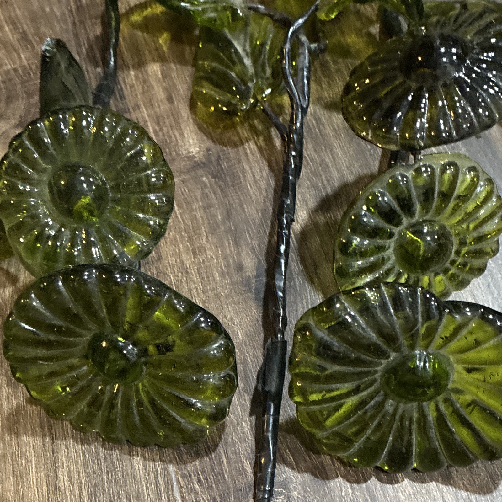 Vintage Mid-Century Murano Style Glass Flower Floral Stems – Avocado Green Rib 4