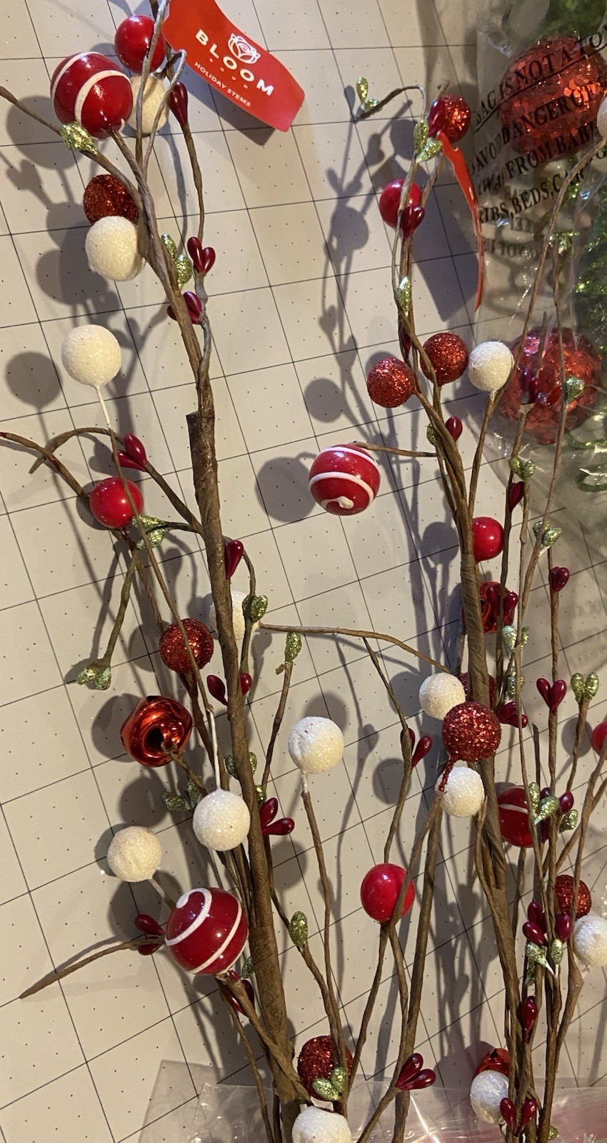 HUGE LOT OF FLORAL STEMS&PICKS FOR THE HOLIDAY SEASON-WREATH MAKING-DECORATING