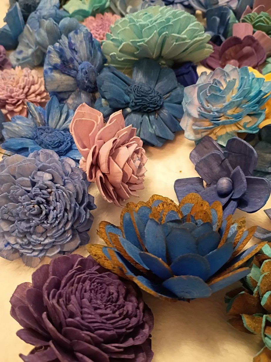 100+ Sola Wood Flowers Multiple Colors Sizes Shapes Styles 1 1/4- 4″ Loose Lot