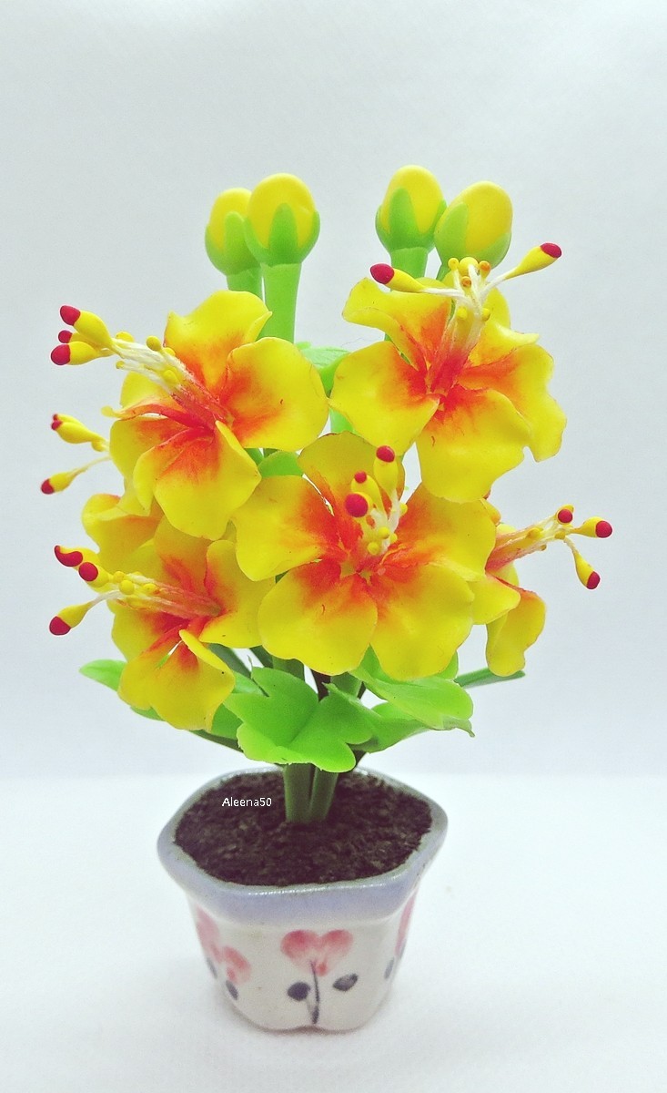 US Stock 4″H Handmade Miniature Air Dry Clay Hibiscus Arranged in Ceramic Pot