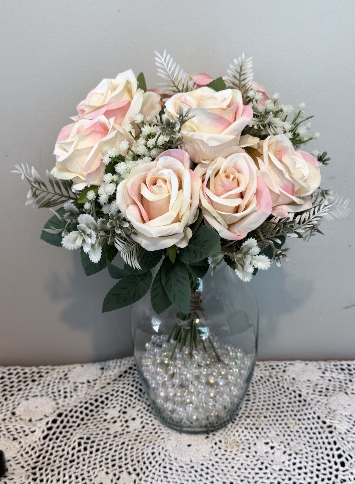 New Premium Pink Tipped Cream Silk Roses Glass Vase Table Top Arrangement
