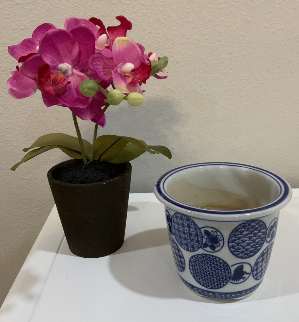 Vtg Blue White Chinoiserie Ceramic Pot Pink Artificial Orchid Flower Arrangement