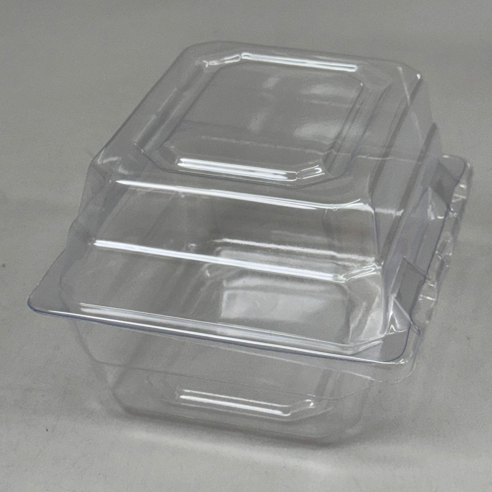 Boutonniere & Corsage Clear Plastic Box (50 Count) 4″ x 3″ x 3″