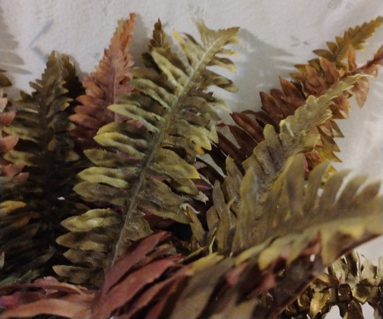 NWT Artificial Boston Fern Bush – 47 Olive & Tan Fronds – 23.50″ Tall