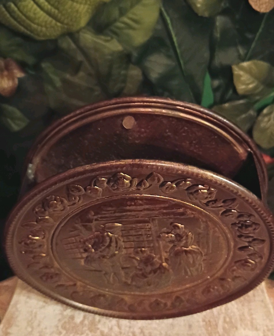 VTG Old English Brass Repousse Wall Pocket Mid Century Made In England 5.5in